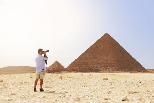 Crafting a Flourishing Travel Blog in the Dynamic Landscape of 2024