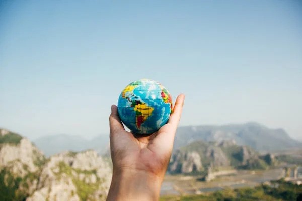 How to Start a Travel Agency in 6 Easy Steps